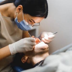 출퇴근 맞춤 신논현역치과 고르는 법(주차,환승)